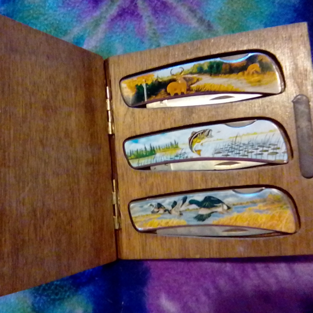 Decorative Knife Set with Nature Scenes